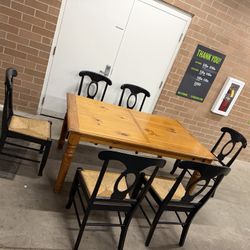 Dining Table with 6 chairs