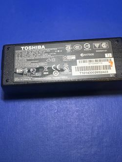 Toshiba Laptop AC Adapter PA-1750-24
