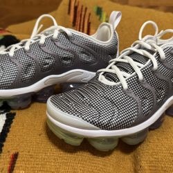 Nike VaporMax Plus, Size 8, New in Box