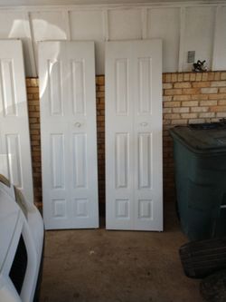 Beautiful 24" Bifold Closet Doors 