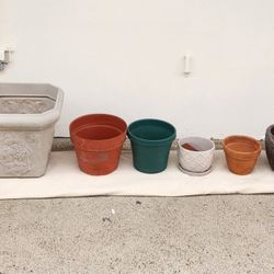 8 count of garden flower pots assorted sizes