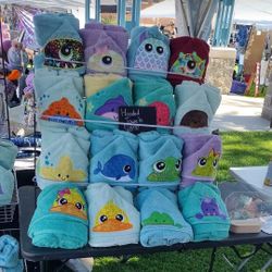 KIDS HOODED TOWELS CUSTOM MADE NEW
