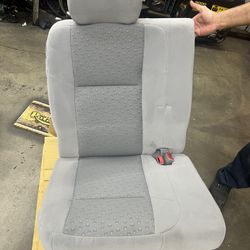 2008 Chevrolet Uplander seats
