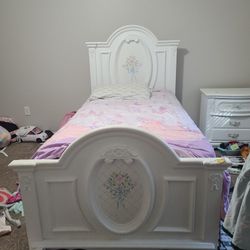 A Sized  Twin bed set Color White