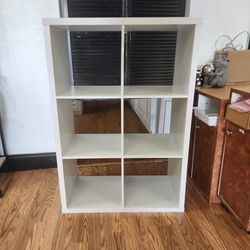 Display Shelf/ Storage Shelf