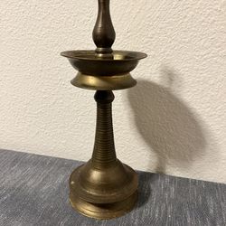 NilaVilakku handmade golden brass oil lamp from Kerala