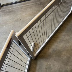 Richell Freestanding Gate for Dogs & Cats