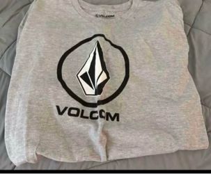 Men’s Volcom shirt size XL brand new