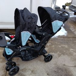 Stroller, Dual Seats. Brand New 