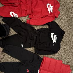 Nike Toddler 4T Outfits 