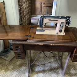 Vintage / Old Brother Sewing Machine