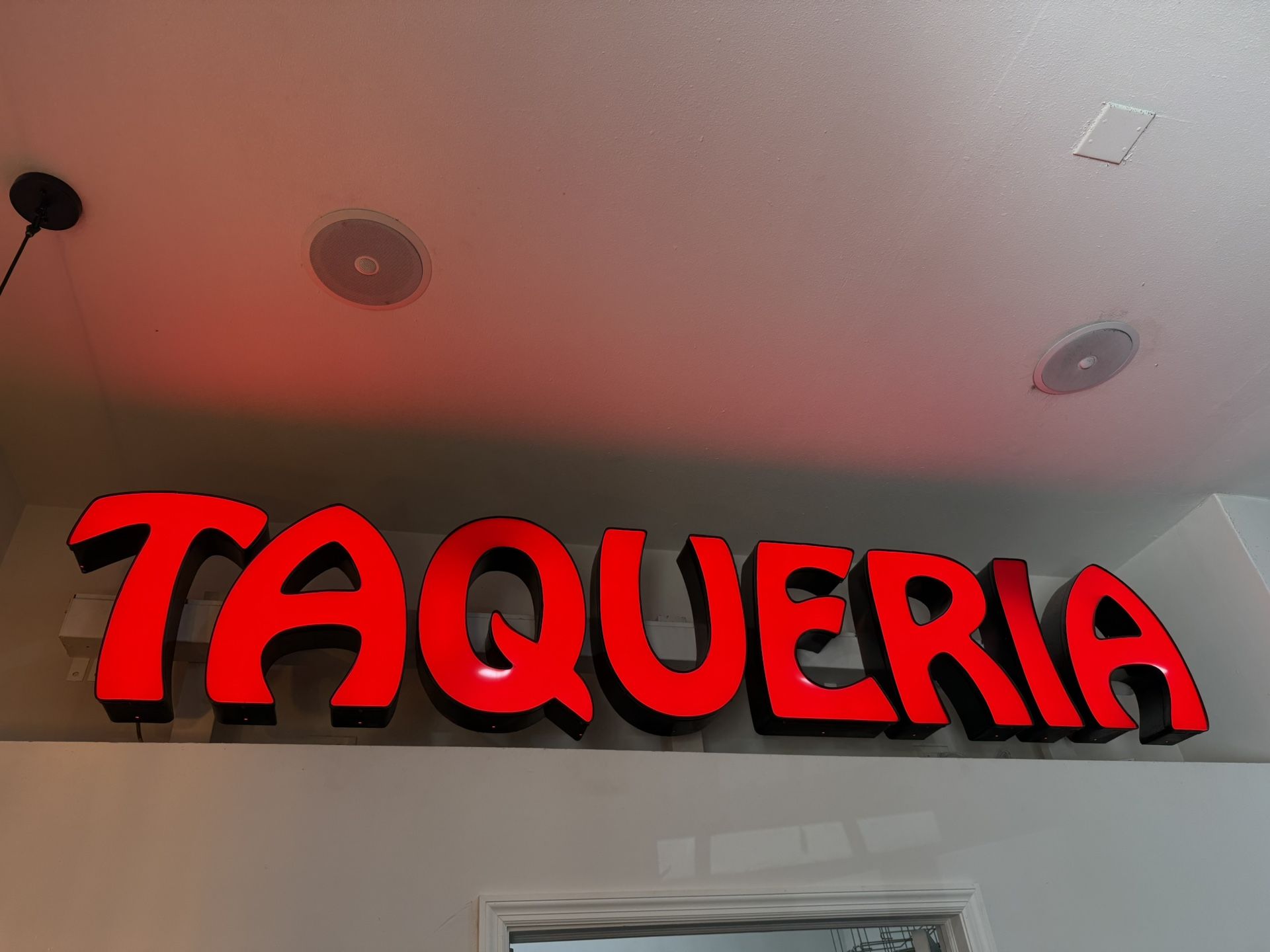 LED Channel Letter “Taqueria” Sign – High-Impact Restaurant Lighting