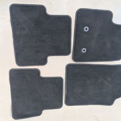 GMC Canyon Chevy Colorado floor mats