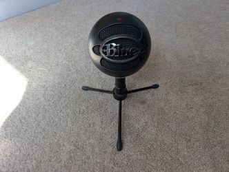 Blue Snowball Ice Microphone With Screen
