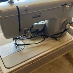 3 Antique Sewing Machines Best Offer