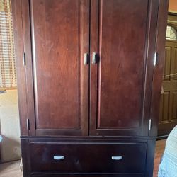 Armoire Nice Red Wood Color