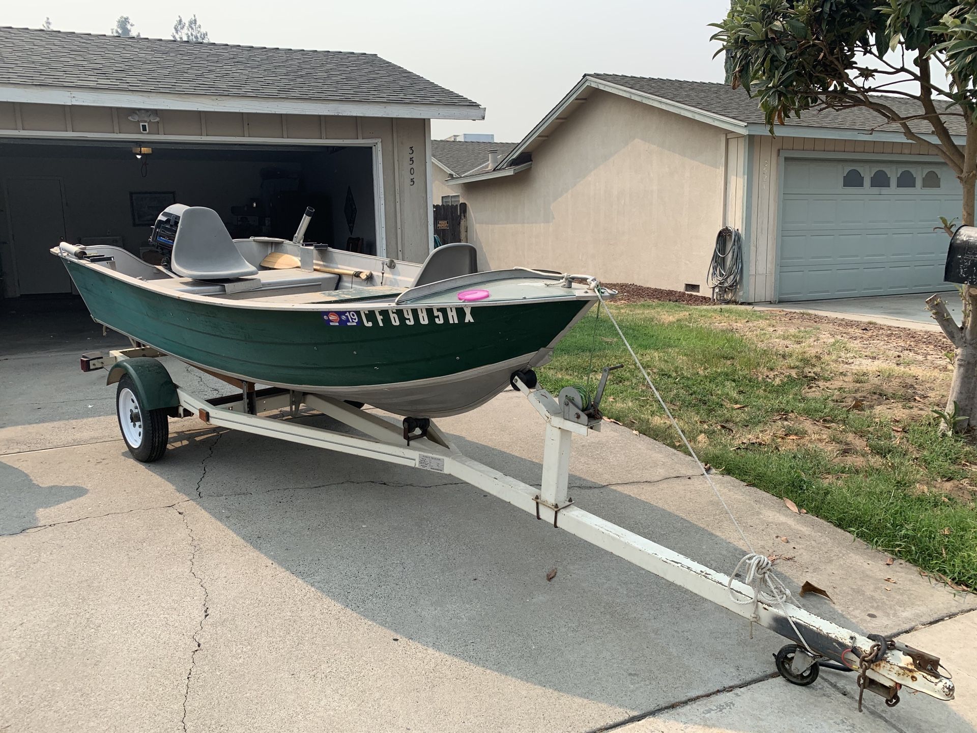 12 aluminum fishing boat