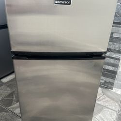 Emerson Refrigerator 