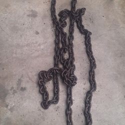 Heavy Duty  7/16" Chain With Heavy Hooks 15ft. Good Used Condition  35th Ave And McDowell Phx 