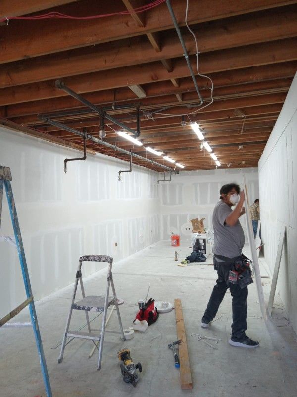 Drywall Hanger