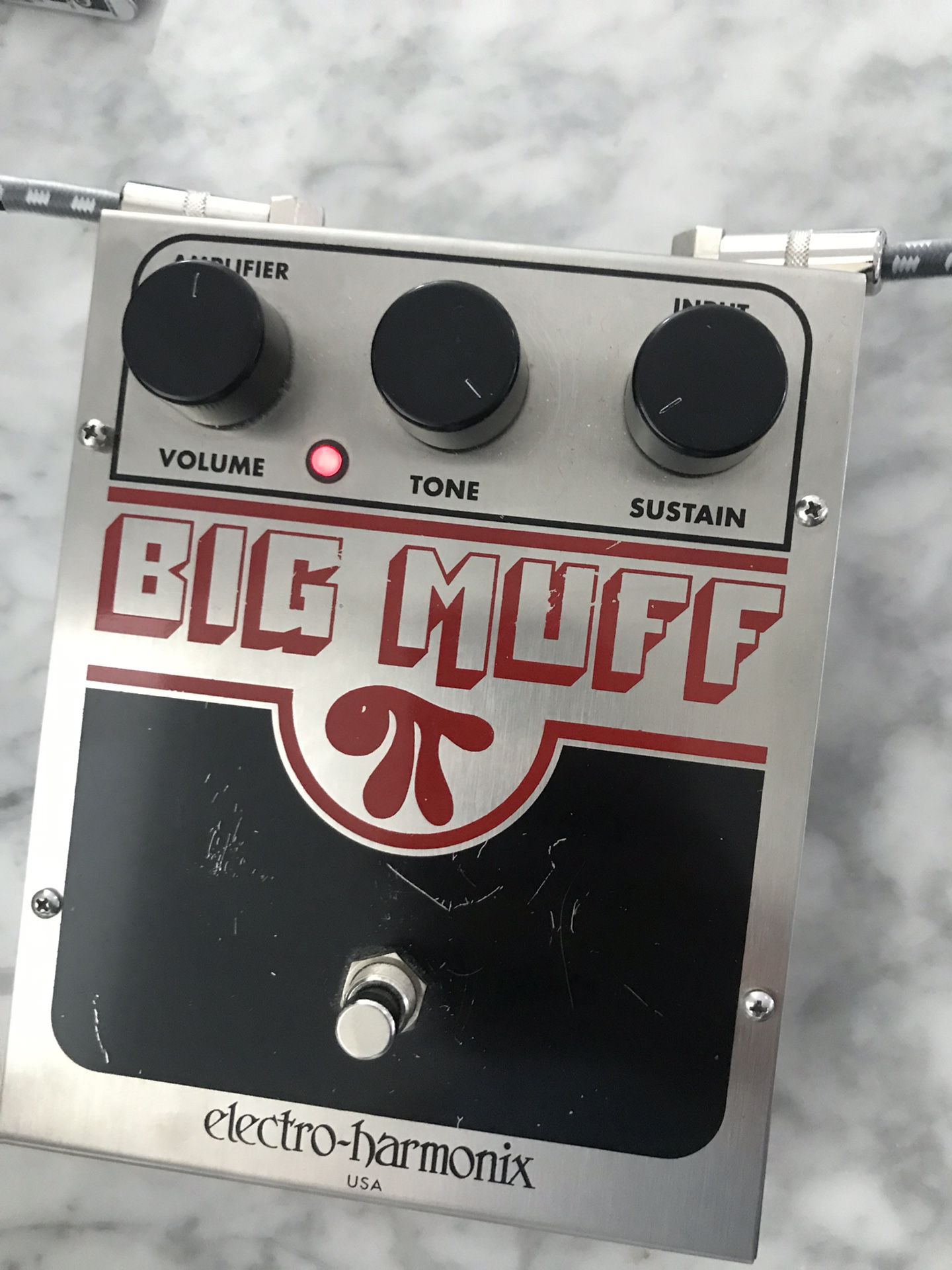 Big Muff fuzz/distortion pedal