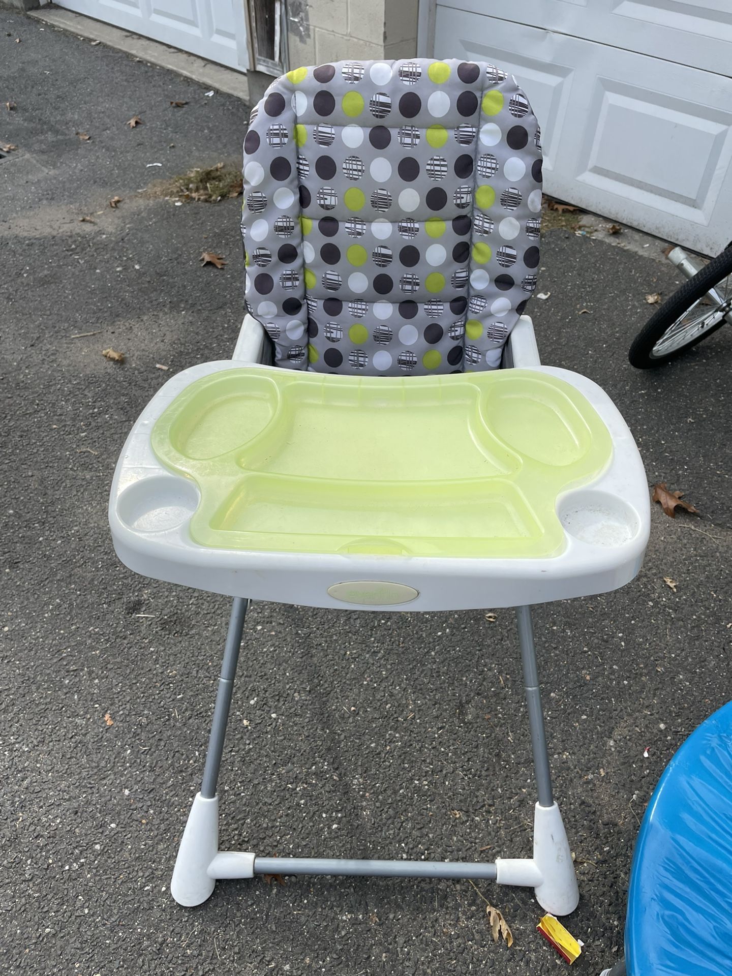 High chair 