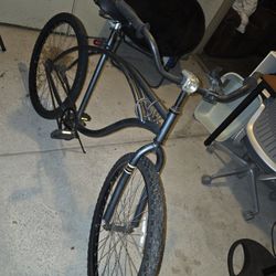 Beach Cruiser & White Longboard