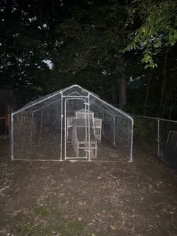 Chicken coop / run / dog cage 10 ft wide x 20 ft long x 7ft tall