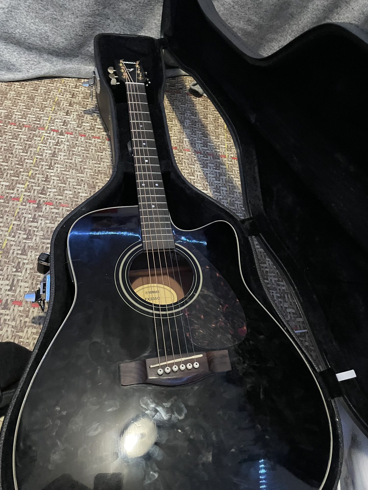 Yamaha FX335C Dreadnought Acoustic Guitar Black
