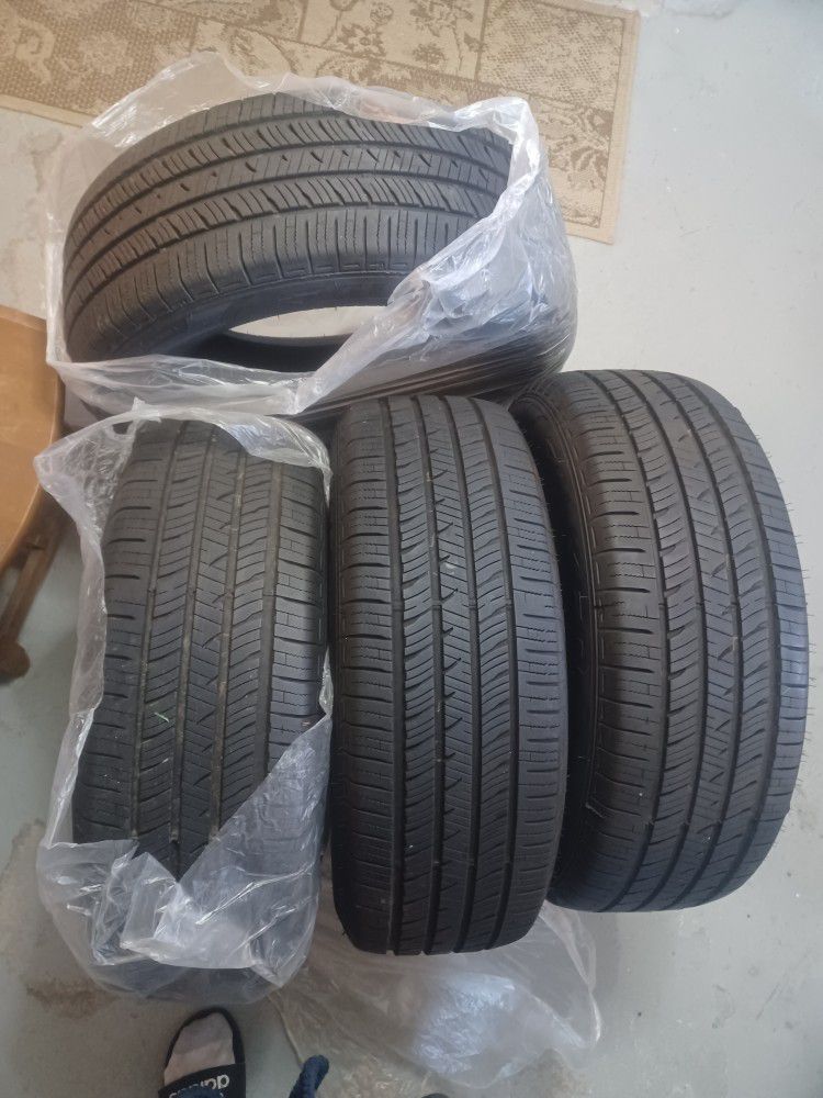 4 Reconditioned JEEP Tires: Still In Tire Shop Bags