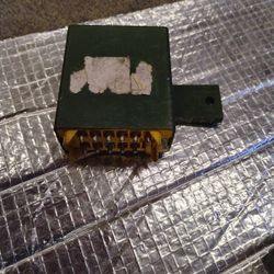 E30/28 Idle Air Control Valve Unit Relay