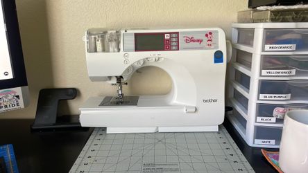Embroidery/sewing machine DISNEY