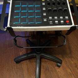 Akai MPD 226 MIDI Controller + MPC Stand