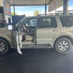 2004 Lincoln Navigator