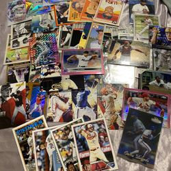 Baseball Cards Lot