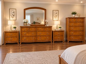 5 pcs dresser  set in Excellent condition  delivery also available