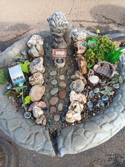 Birdbath Garden On Statue