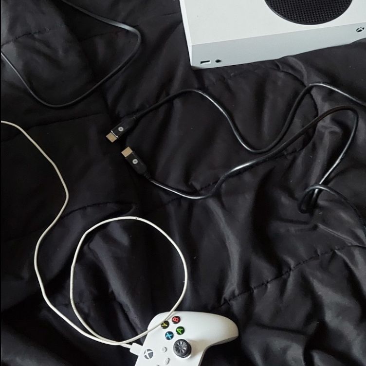 Xbox Series S Plus Controller Freaks And Headphones