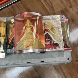 10 Collectible Barbie Dolls Look $1000 Your Choice Or $1200 For All 10 !!!!