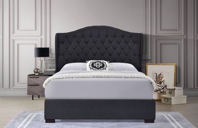 Brand New Modern Wingback QUEEN  Size 