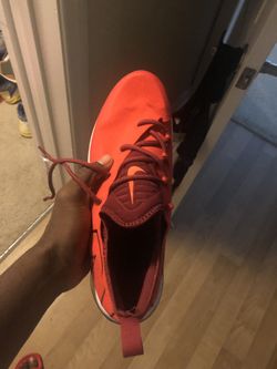 Nike red