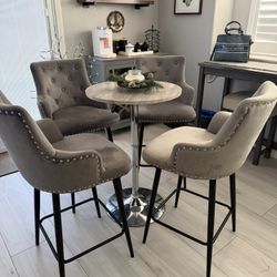 Table & Chairs $220