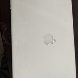 MacBook From Early 2000’s