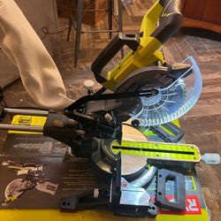 14 Amp Corded 10 in. Compound Miter Saw with LED Cutline Indicator

(1190)

