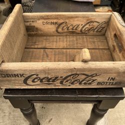 Vintage Coca Cola Crate With Divider