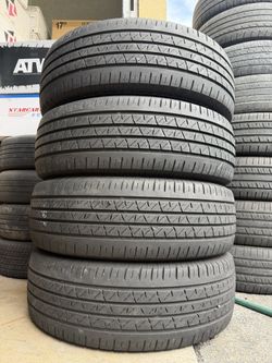 Set Armstrong LT 275 70 R18 