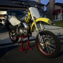 Rm85 runs and ride with pink slip in hand