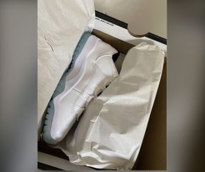 Jordan 11 Retro Low Legend Blue
