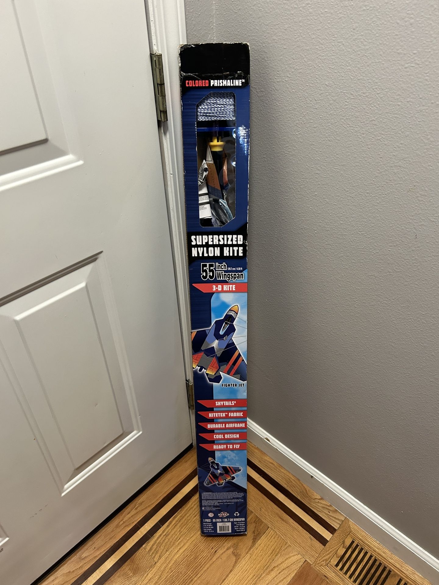 3-D kite with a wingspan of 55 inches
