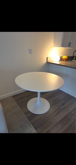 Round Dining Table